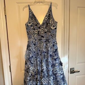 Mother of Bride/Groom cocktail dress blue sleeveless raised floral